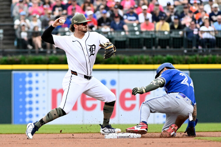 Daulton Varsho drives in the go-ahead run in the 10th as the Blue Jays beat the Tigers 2-1